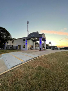 Garden Inn & Suites